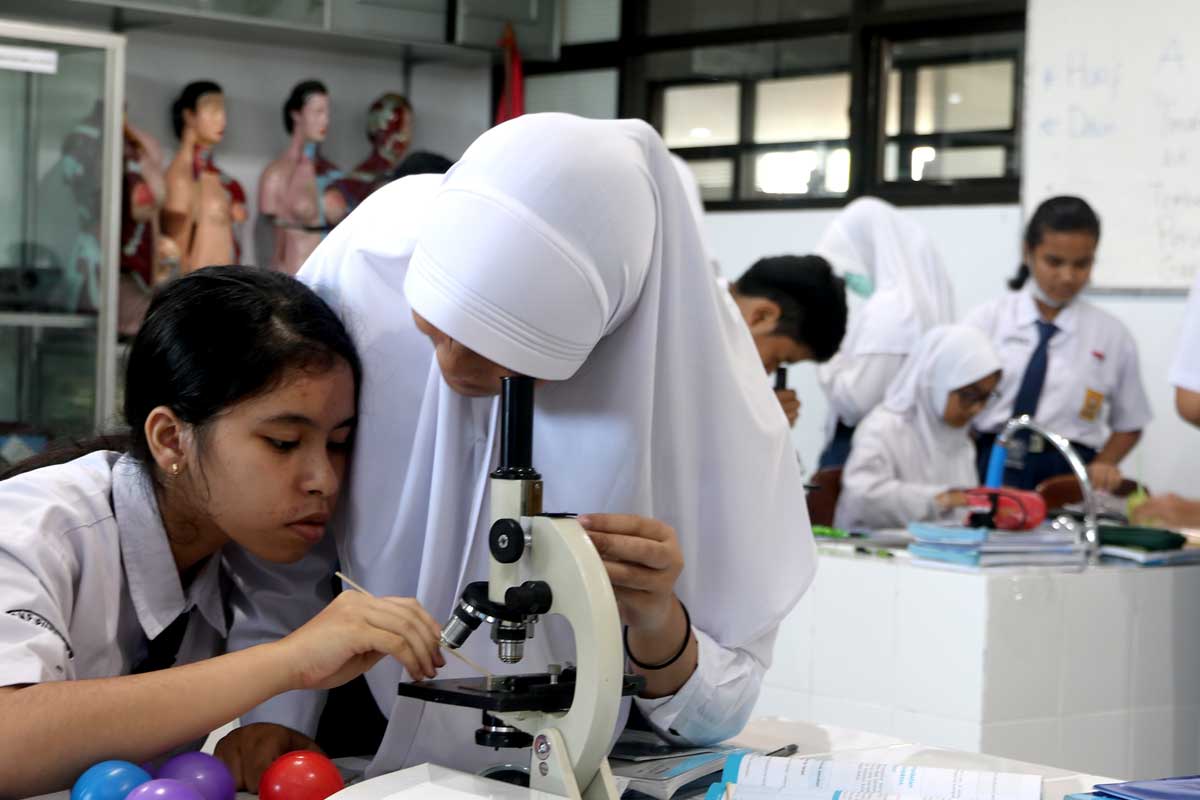 Proses pembelajaran di SMP Putra 1